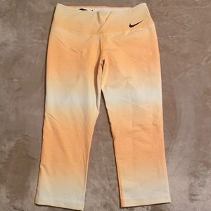 Women’s Nike capri leggings